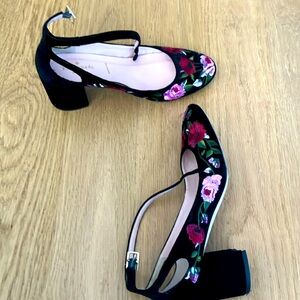 Kate Spade Gable Mary Jane Black Velvet pump, Size 8M